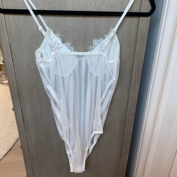 White bodysuit with adjustable straps small NWT - Picture 7 of 8